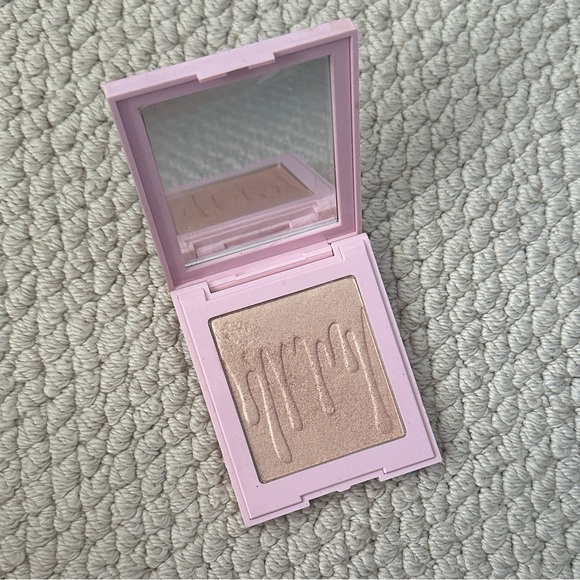 Kylie cosmetics cotton candy highlighter - Picture 1 of 4